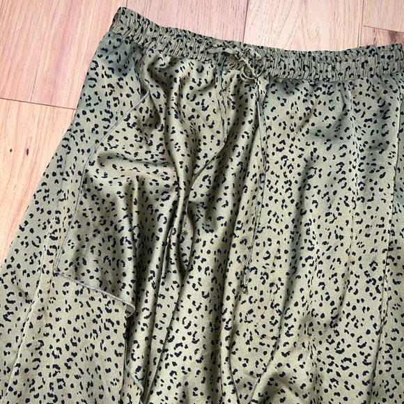 DEX Asymmetrical Leopard-Print Skirt - Size Small - Picture 4 of 6